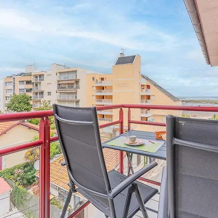 L'aiguillon Apartment *