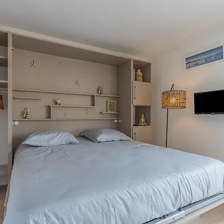 L'aiguillon Apartment